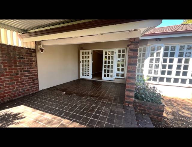 3 BEDROOM SECTIONAL TITLE TO LET IN GILLITTS